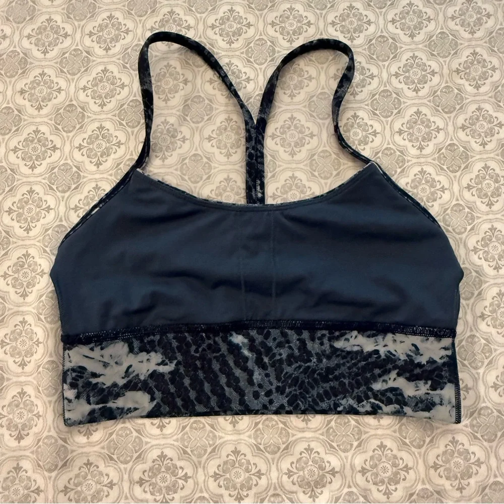 Lululemon Flow Y Bra Long Line Nulu Light Support Size 4